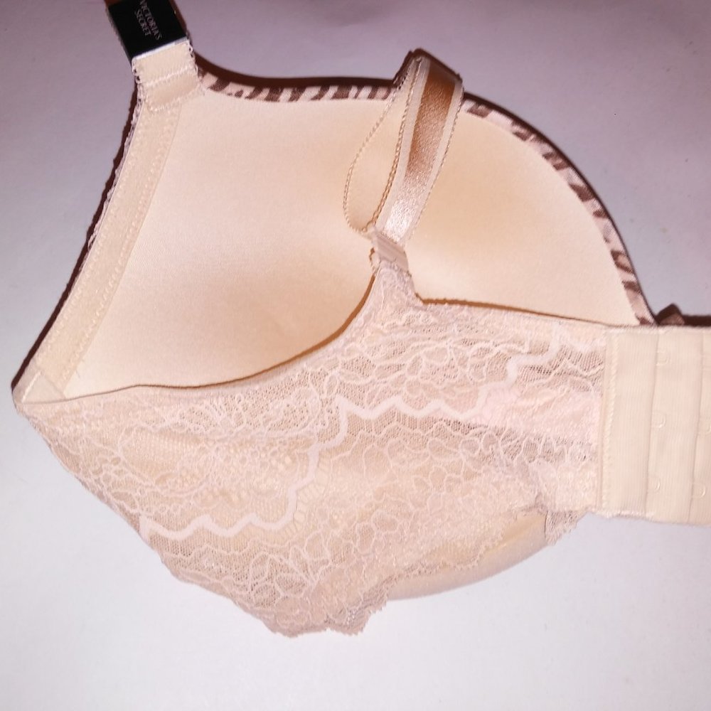 Victoria Secret Bra - Picture 5 of 5